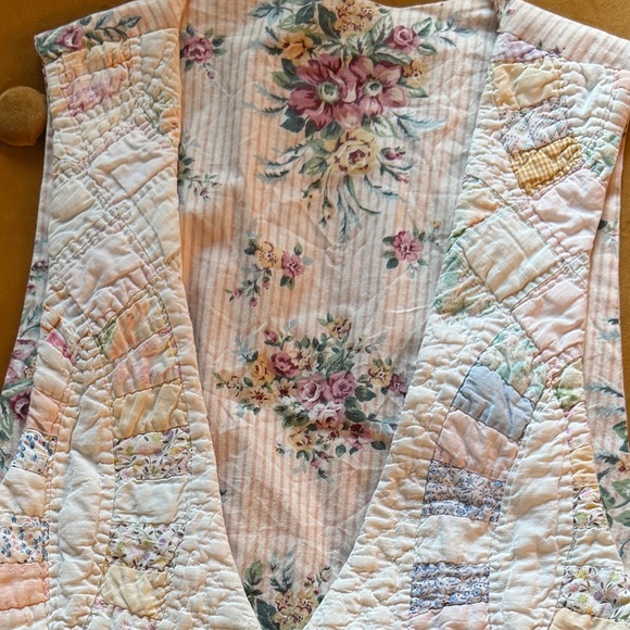 Reversible vest - Picture 9 of 9